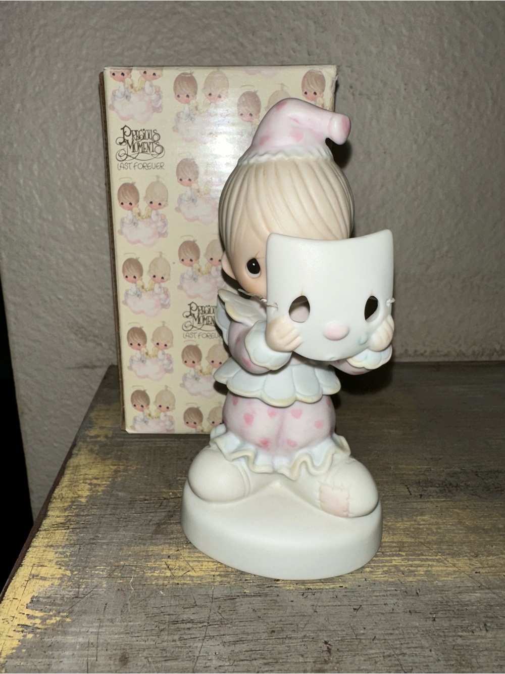 Precious Moments Special Edition For Members- Put On A Happy Face (PM-822) 1981|